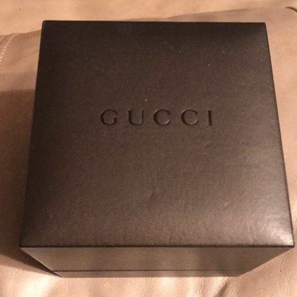 Gucci Mini G Watch - Picture 3 of 3